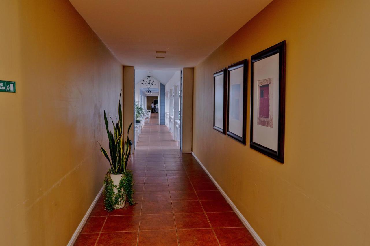 Hotel Casona Del Lago Flores Extérieur photo