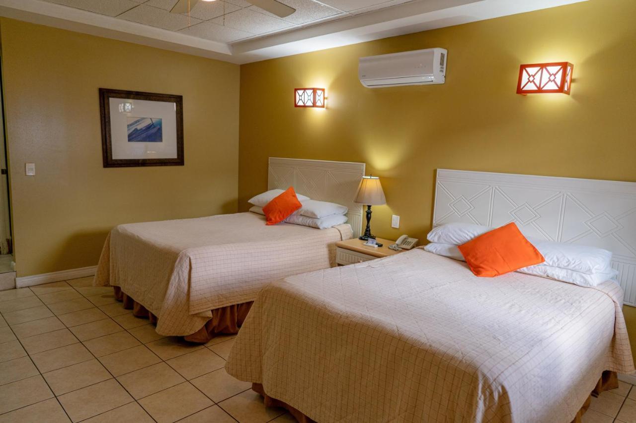 Hotel Casona Del Lago Flores Extérieur photo