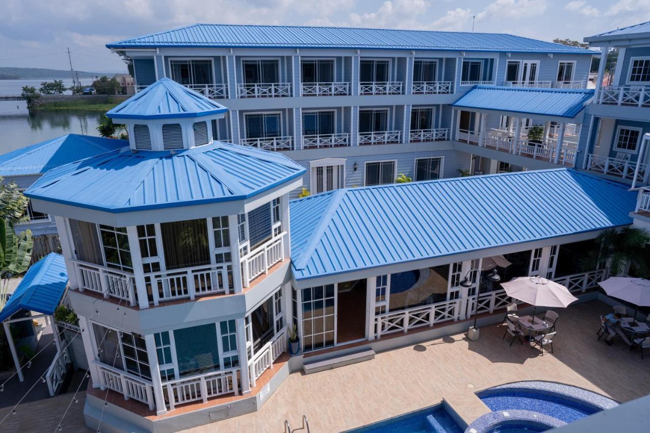 Hotel Casona Del Lago Flores Extérieur photo