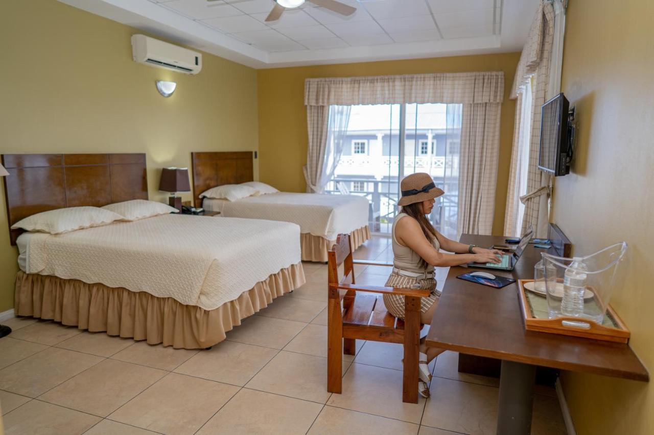 Hotel Casona Del Lago Flores Extérieur photo