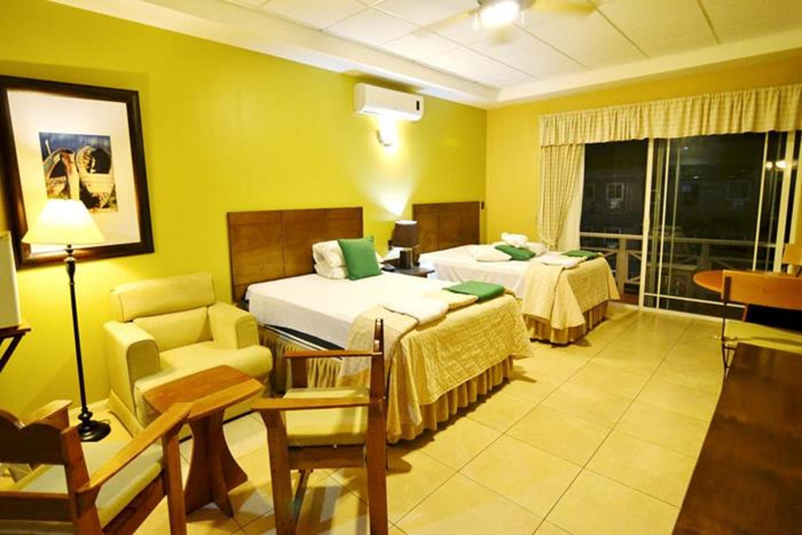 Hotel Casona Del Lago Flores Extérieur photo