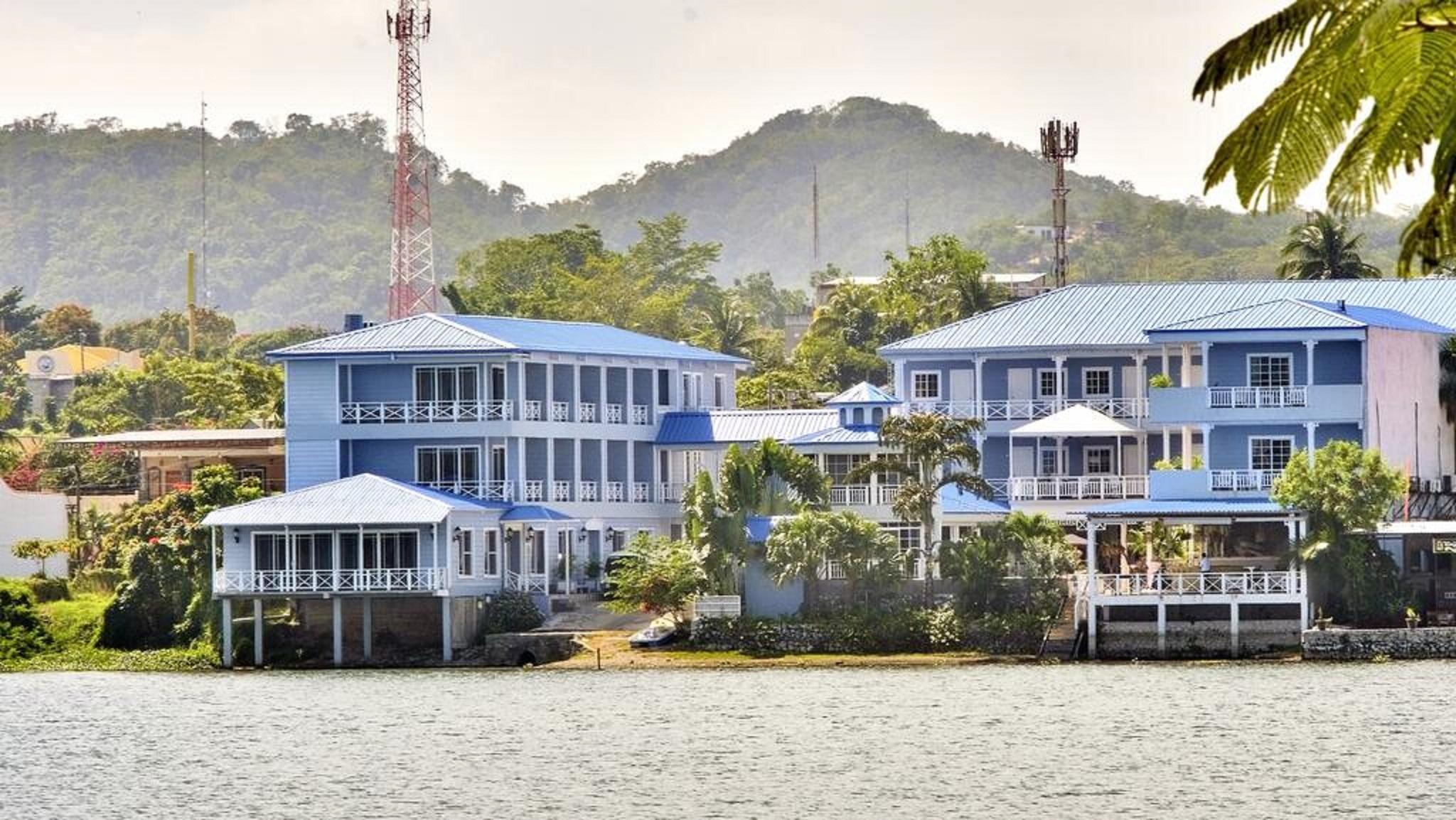 Hotel Casona Del Lago Flores Extérieur photo