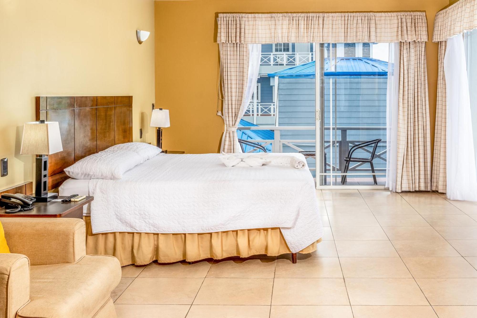 Hotel Casona Del Lago Flores Extérieur photo