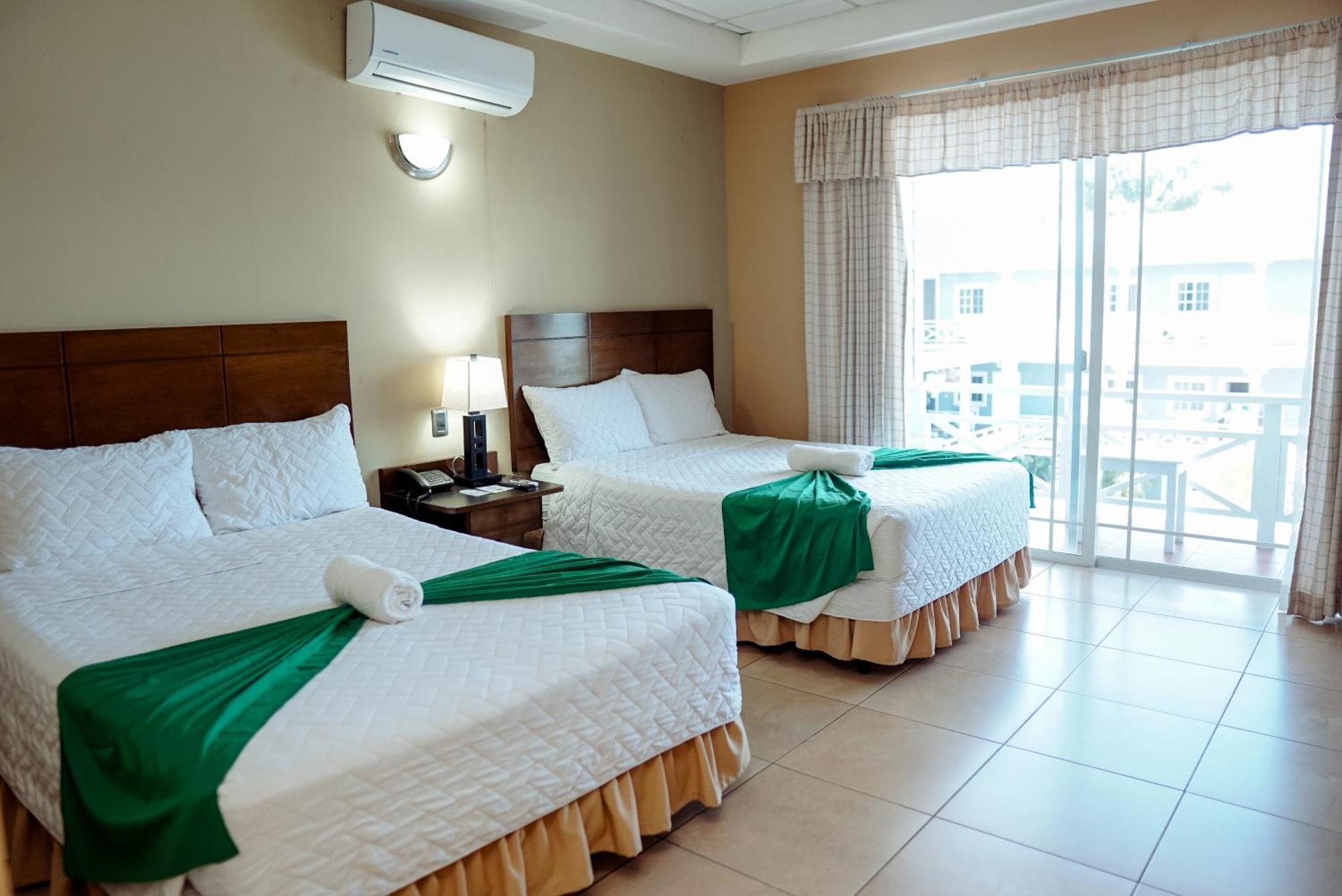 Hotel Casona Del Lago Flores Extérieur photo